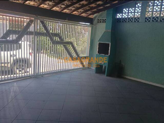 Casa para Venda em São José dos Campos - 5