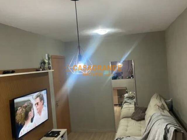 Apartamento para Venda em São José dos Campos - 3