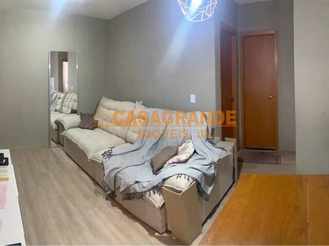 Apartamento para Venda em São José dos Campos - 2
