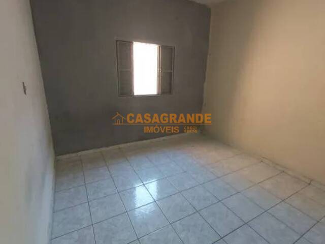 Casa para Venda em São José dos Campos - 5