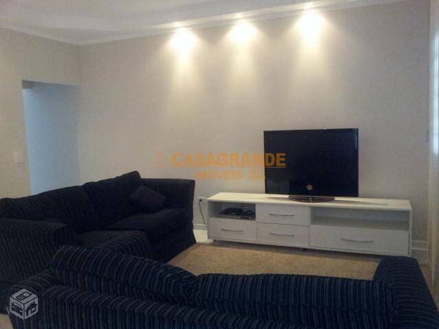 Casa para Venda em São José dos Campos - 4