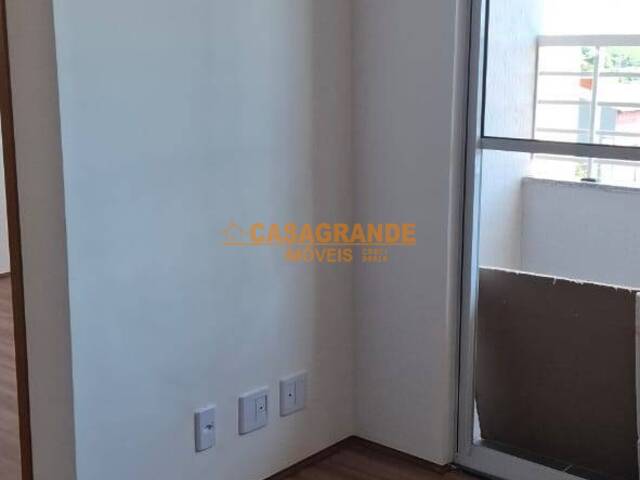 Apartamento para Venda em São José dos Campos - 3
