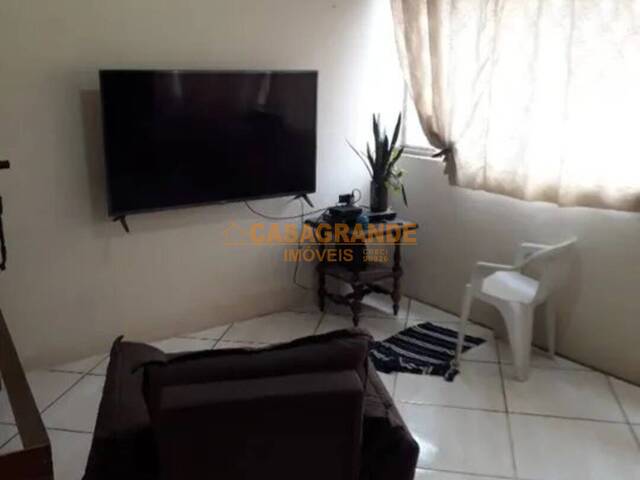 Casa para Venda em São José dos Campos - 5