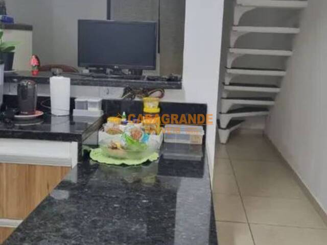#11556 - Casa para Venda em São José dos Campos - SP - 2