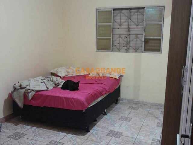 Casa para Venda em São José dos Campos - 5