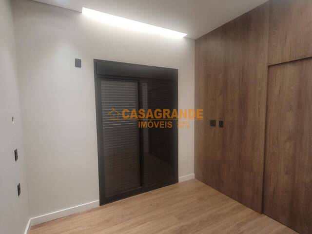 Casa para Venda em São José dos Campos - 5