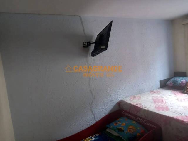 Apartamento para Venda em São José dos Campos - 2