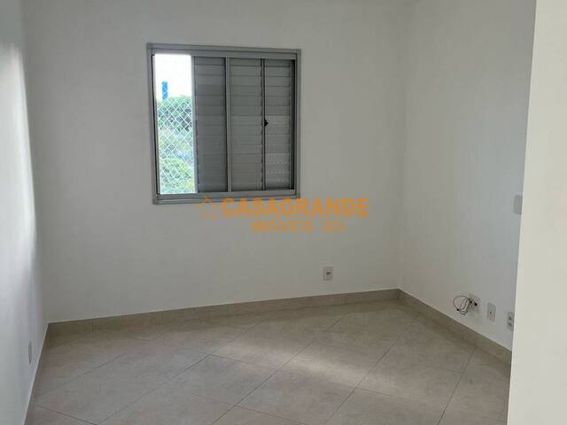 Apartamento para Venda em São José dos Campos - 4