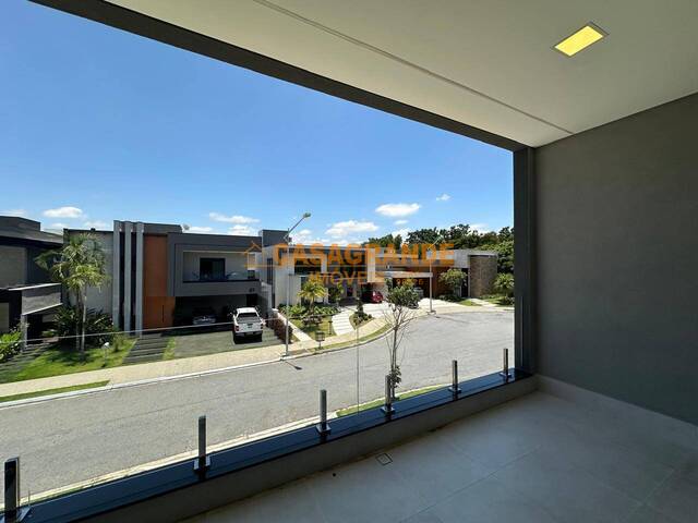 Casa para Venda em São José dos Campos - 3