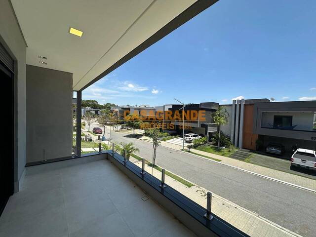 Casa para Venda em São José dos Campos - 4