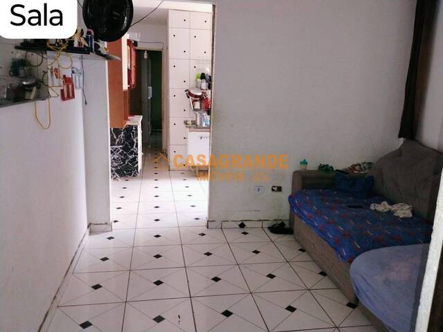 Casa para Venda em São José dos Campos - 2