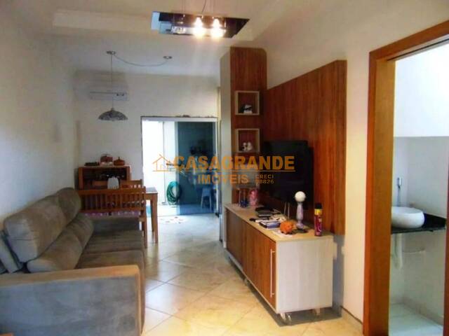 #11652 - Casa para Venda em Jacareí - SP - 1