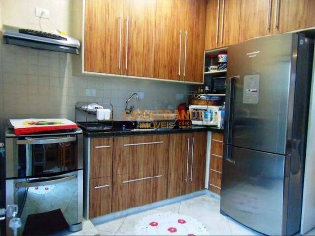 #11652 - Casa para Venda em Jacareí - SP - 3