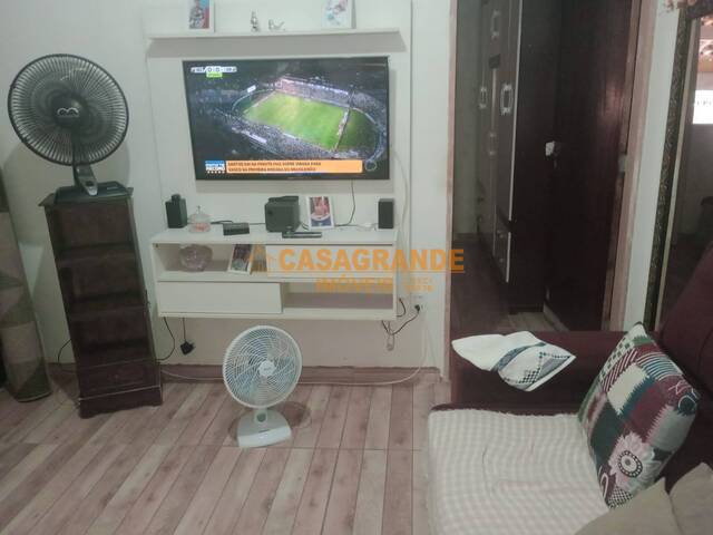 Casa para Venda em São José dos Campos - 2