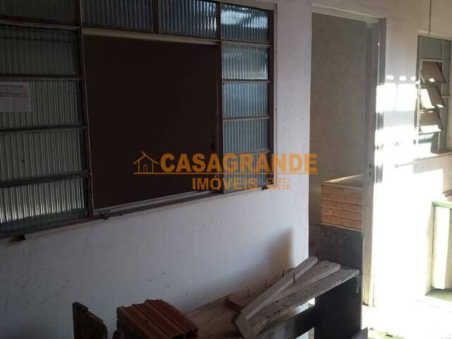 Casa para Venda em São José dos Campos - 4