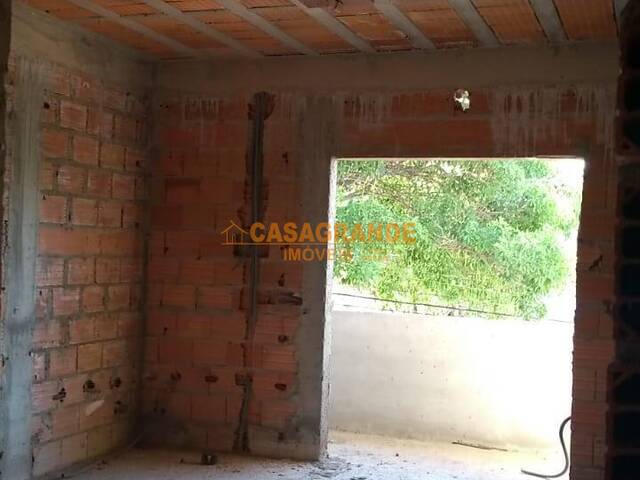 Casa para Venda em São José dos Campos - 5