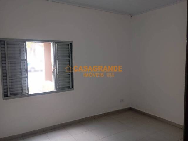 Casa para Venda em São José dos Campos - 4