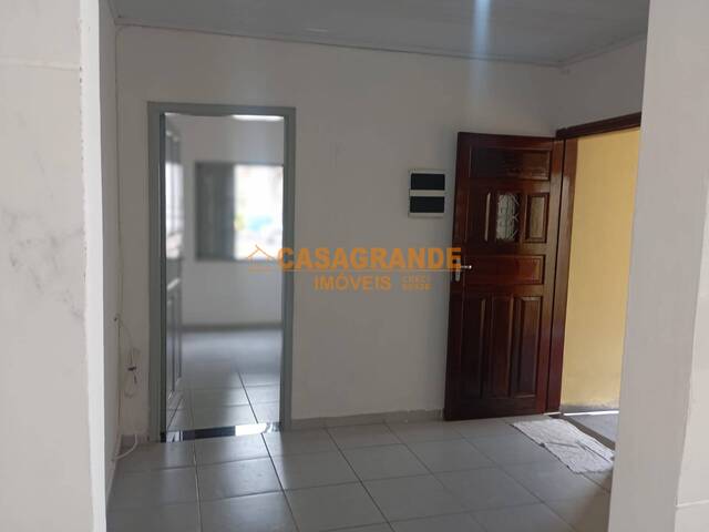 Casa para Venda em São José dos Campos - 5