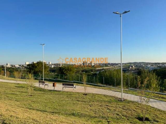 Área para Venda em São José dos Campos - 3