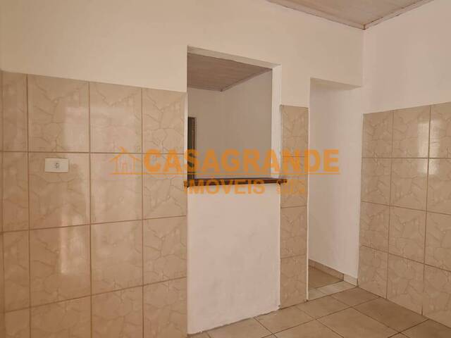 Casa para Venda em São José dos Campos - 5
