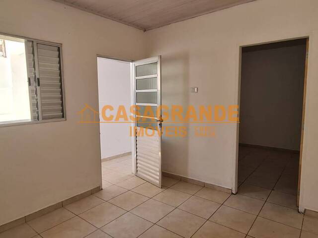 #11690 - Casa para Venda em São José dos Campos - SP - 2