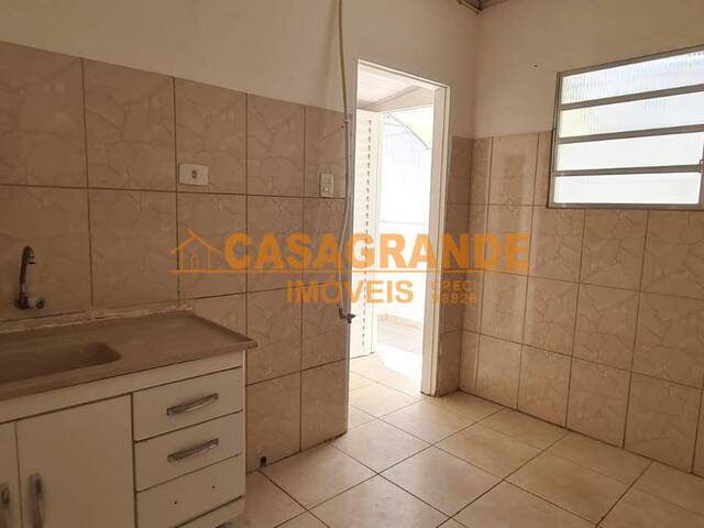 Casa para Venda em São José dos Campos - 4