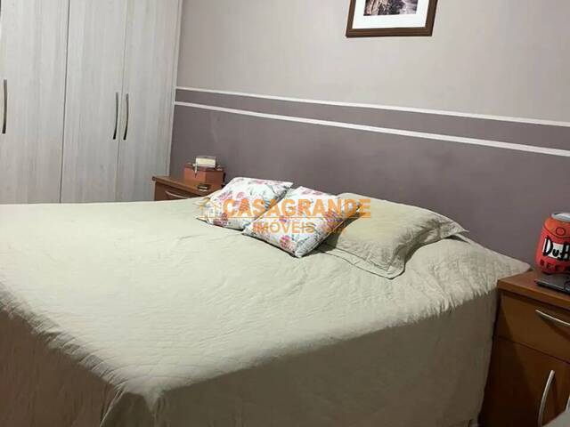 Apartamento para Venda em São José dos Campos - 4