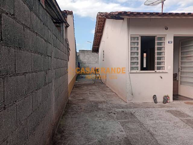 #11727 - Casa para Venda em São José dos Campos - SP - 2