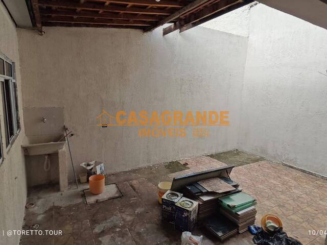 Casa para Venda em São José dos Campos - 5
