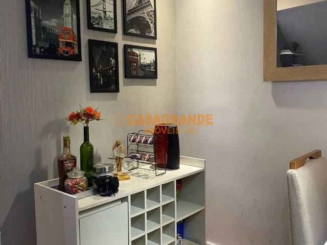 Casa para Venda em São José dos Campos - 4