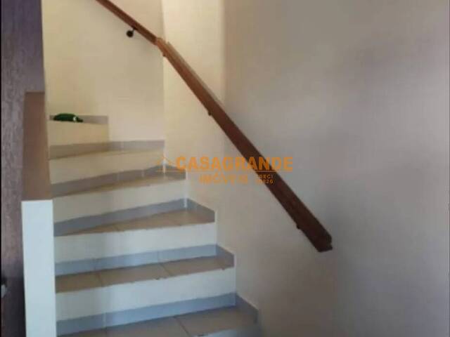 Casa para Venda em São José dos Campos - 4