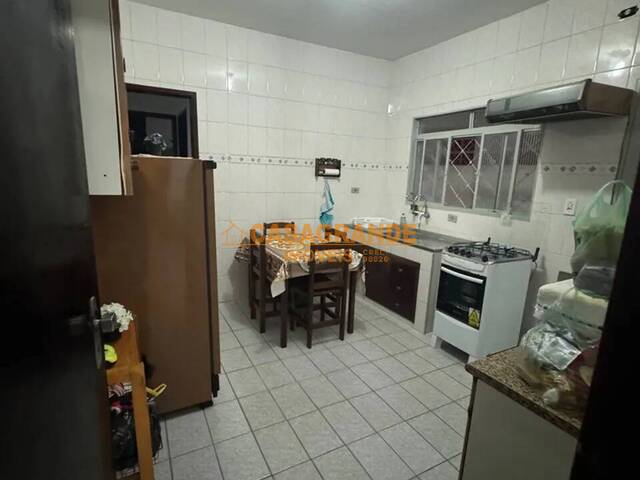 Casa para Venda em São José dos Campos - 5