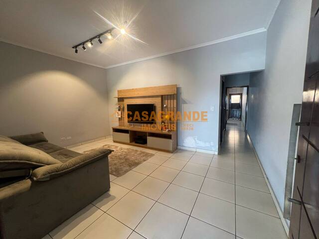 #11813 - Casa para Venda em São José dos Campos - SP - 2