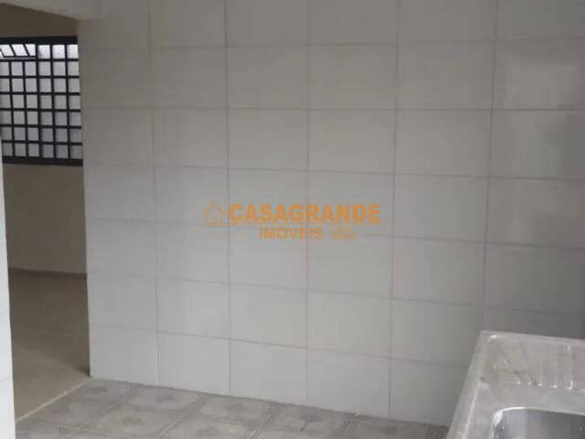 Casa para Venda em Jacareí - 4
