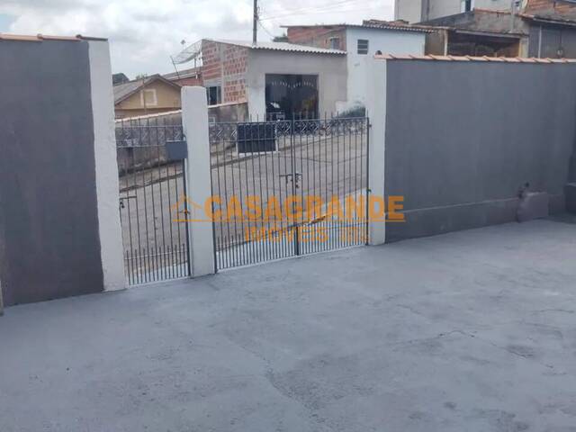 #11833 - Casa para Venda em Jacareí - SP - 2
