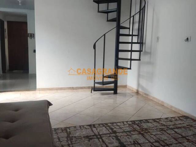 Casa para Venda em São José dos Campos - 4