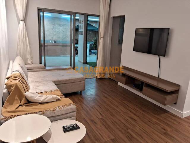 Casa para Venda em São José dos Campos - 2