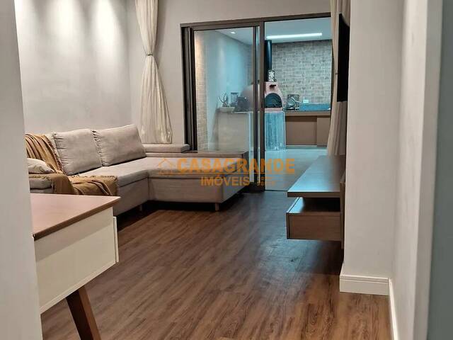Casa para Venda em São José dos Campos - 3