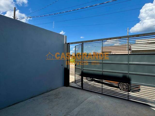 Casa para Venda em São José dos Campos - 4