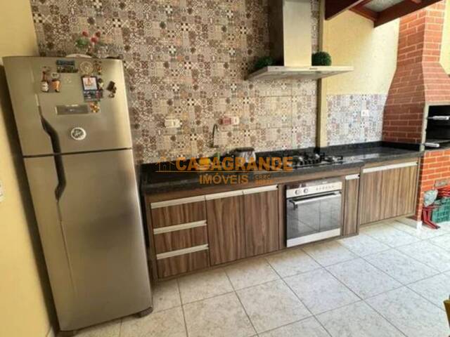Casa para Venda em São José dos Campos - 5
