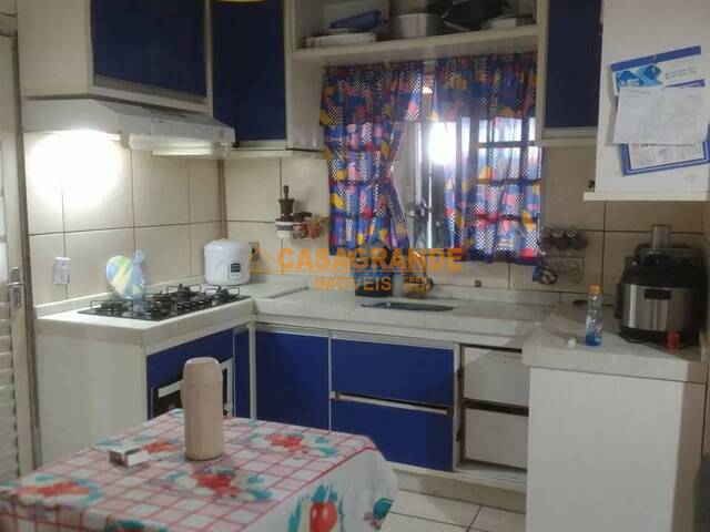 Casa para Venda em São José dos Campos - 5