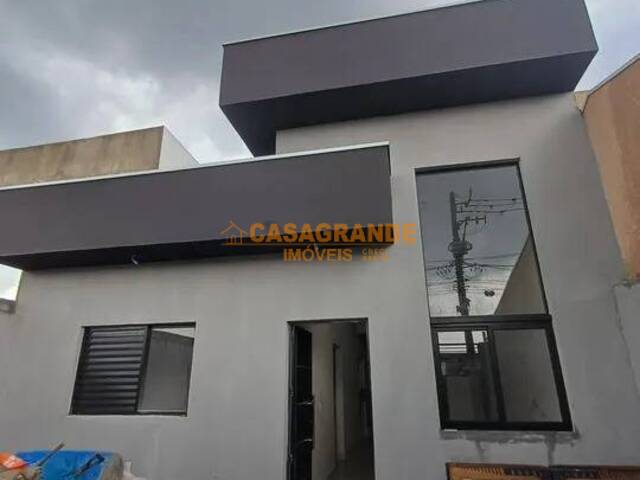 #11944 - Casa para Venda em Jacareí - SP - 1