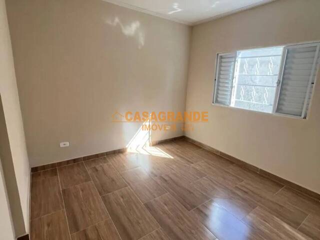 Casa para Venda em São José dos Campos - 5