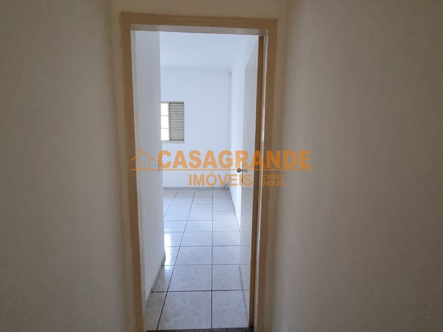 Casa para Venda em São José dos Campos - 4