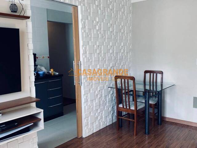 Apartamento para Venda em São José dos Campos - 2