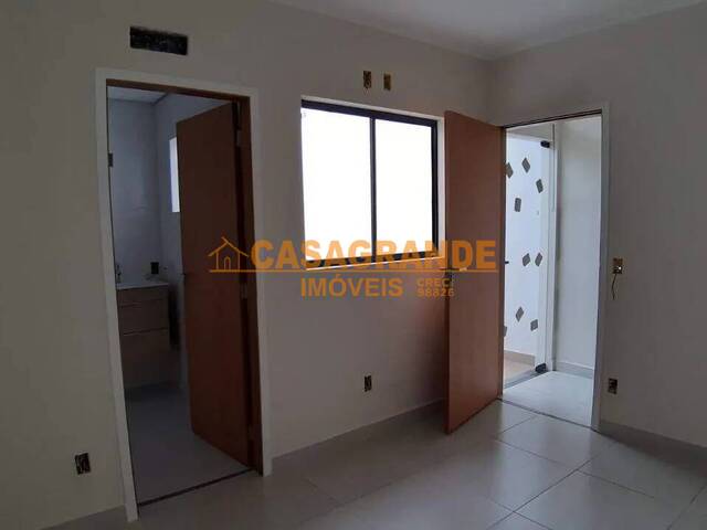 Casa para Locação em São José dos Campos - 4