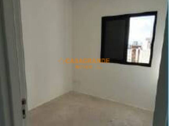 Apartamento para Venda em São José dos Campos - 4