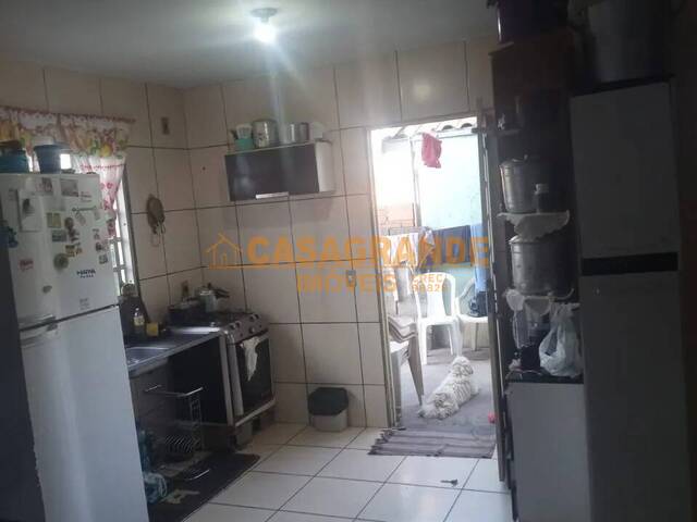 Casa para Venda em São José dos Campos - 5