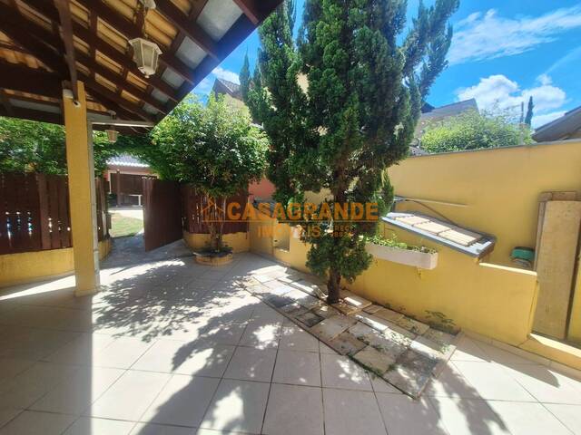 #12039 - Casa para Venda em Jacareí - SP - 3