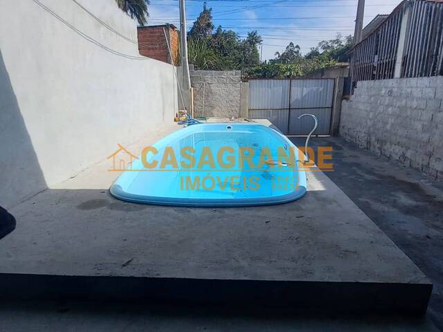 Casa para Venda em São José dos Campos - 4